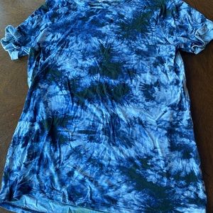 tie dye t-shirt